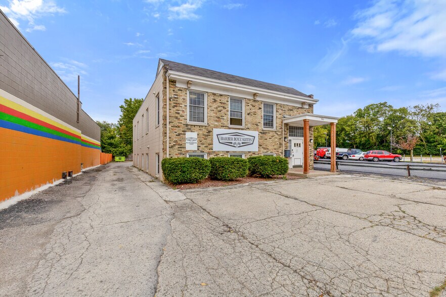 7161 N 43rd St, Milwaukee, WI à vendre - Photo du bâtiment - Image 2 de 18