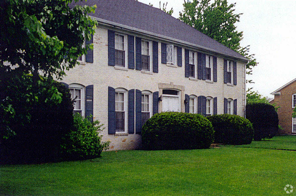 1240 Jackson Park Pl, Seymour, IN for sale Primary Photo- Image 1 of 1