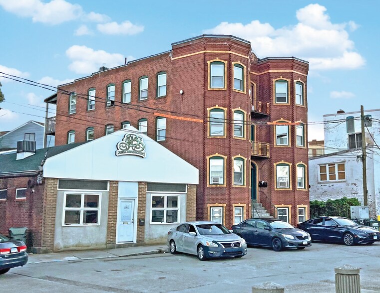 13 Hobron St, New London, CT à vendre - Photo du bâtiment - Image 2 de 6