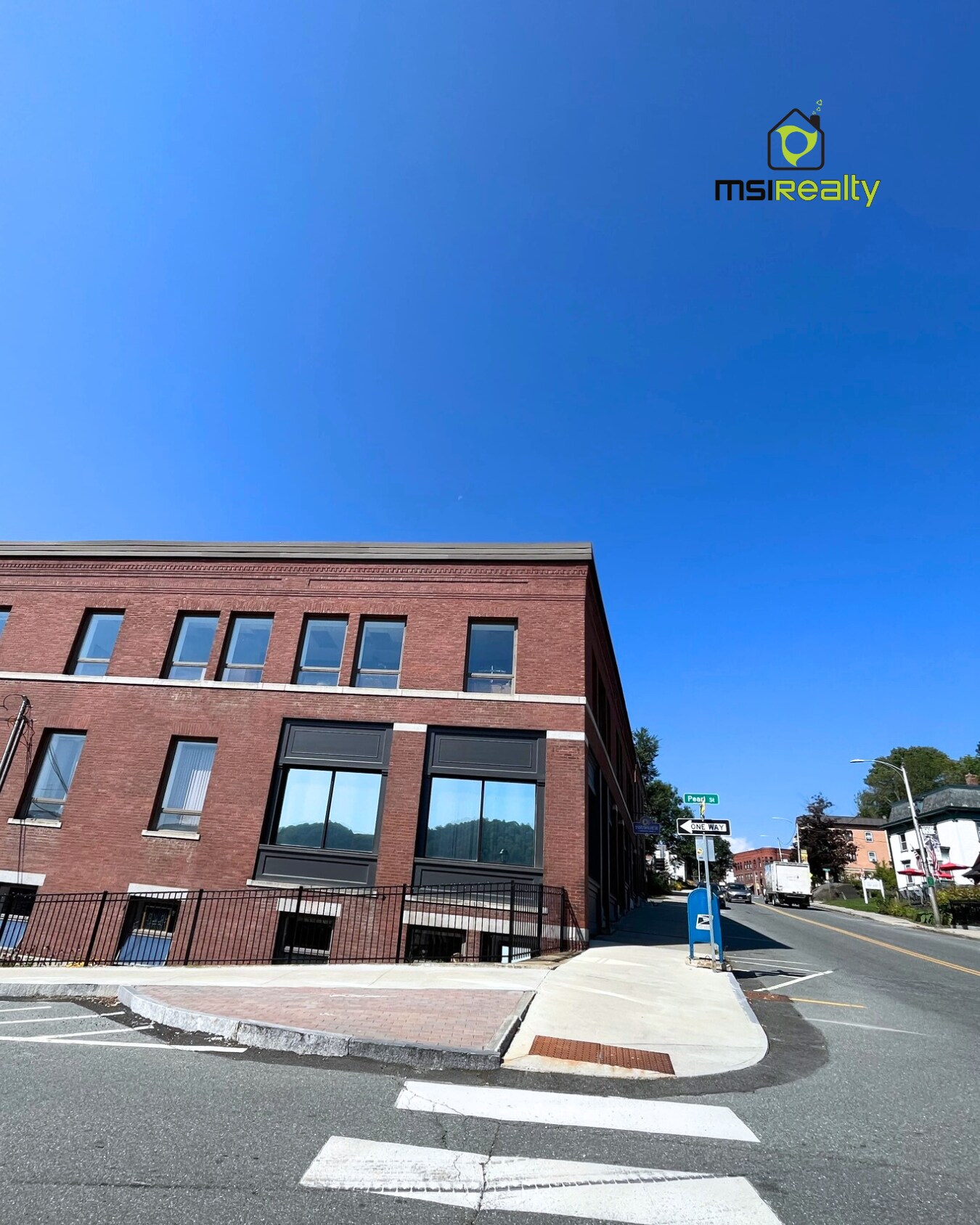 42-67 Eastern Ave, Saint Johnsbury, VT à louer Photo du bâtiment- Image 1 de 17