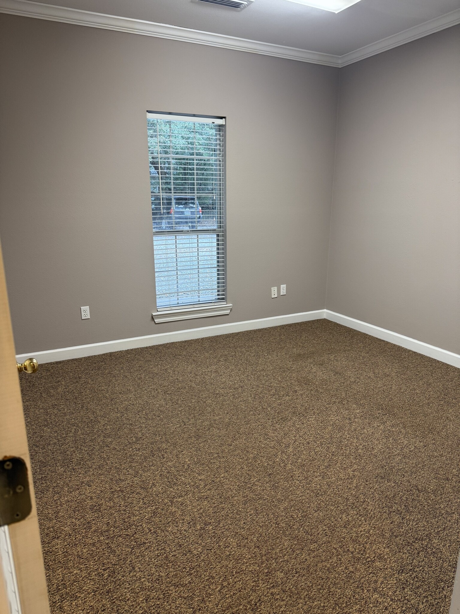 1290 Main St, Daphne, AL à louer Photo intérieure- Image 1 de 2