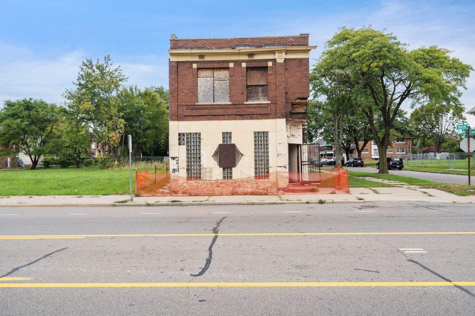 6845 Mack Ave, Detroit, MI à vendre Photo du bâtiment- Image 1 de 24