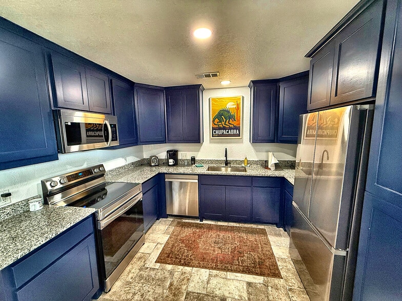 537 Aviator Dr, Fort Worth, TX for sale - Interior Photo - Image 3 of 17