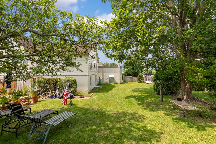 809 Montauk Hwy, Montauk, NY à vendre - Photo du bâtiment - Image 2 de 35