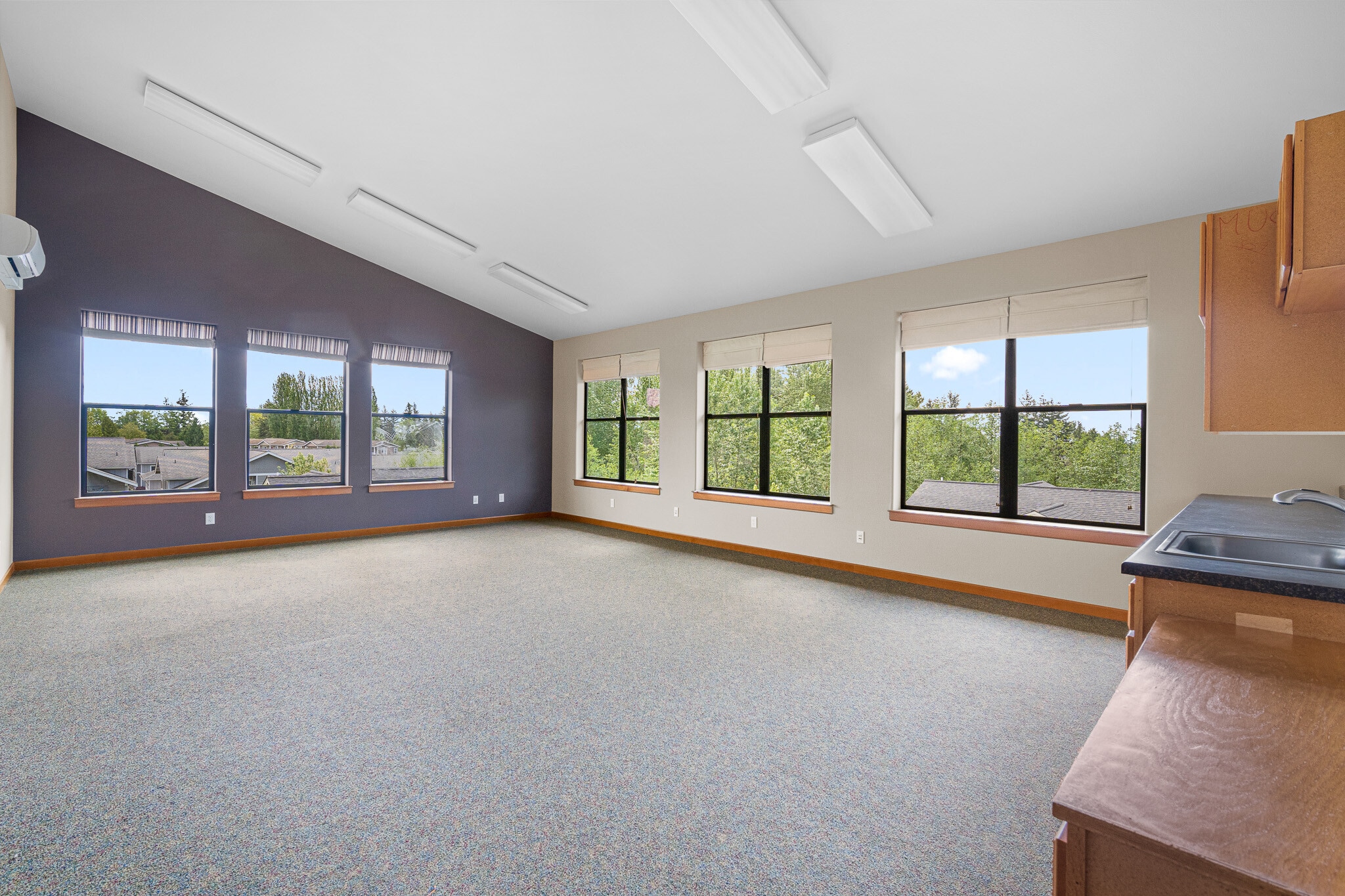 2413 Main St, Ferndale, WA à louer Photo du bâtiment- Image 1 de 4