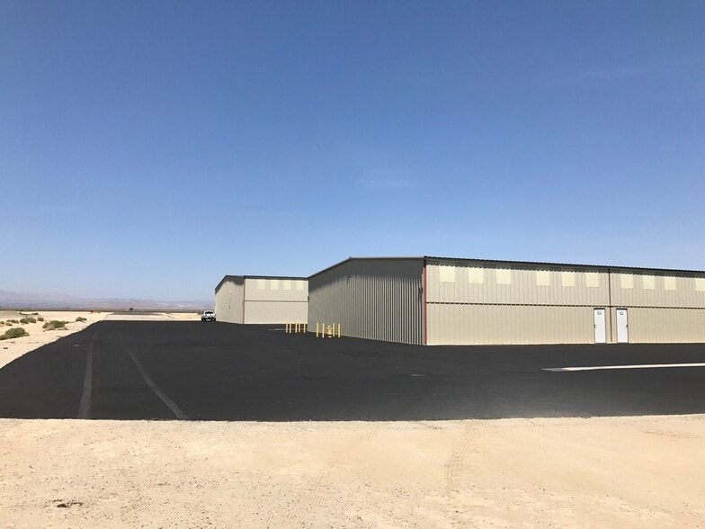 4725 William J. Barnes Ave, Lancaster, CA for lease - Building Photo - Image 1 of 5