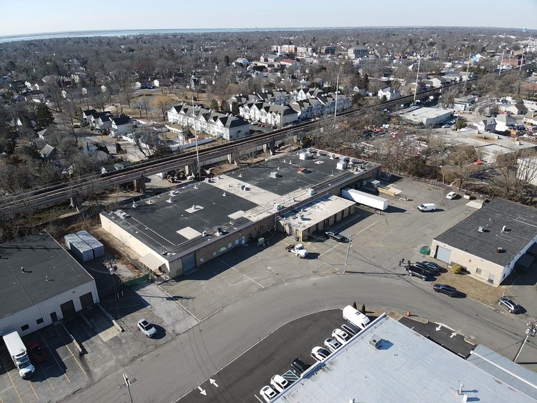 11 Ranick Dr S, Amityville, NY for sale - Building Photo - Image 3 of 7