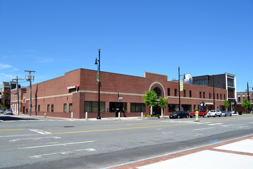 143-157 Main St, Nashua, NH for lease - Building Photo - Image 3 of 3