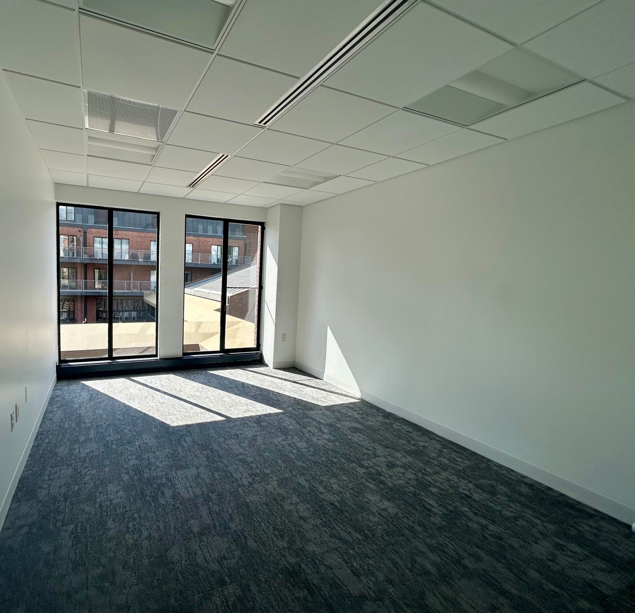 3222 N St NW, Washington, DC for lease Interior Photo- Image 1 of 6