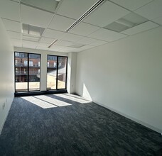 3222 N St NW, Washington, DC for lease Interior Photo- Image 1 of 6
