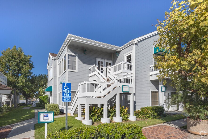 12361 Lewis St, Garden Grove, CA à louer - Photo du bâtiment - Image 3 de 22