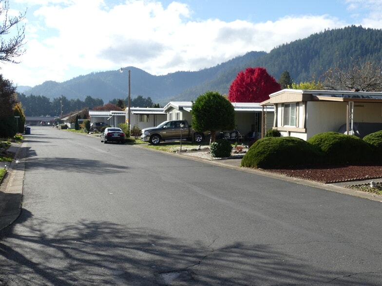 515 E Main St, Rogue River, OR à vendre - Autre - Image 3 de 3