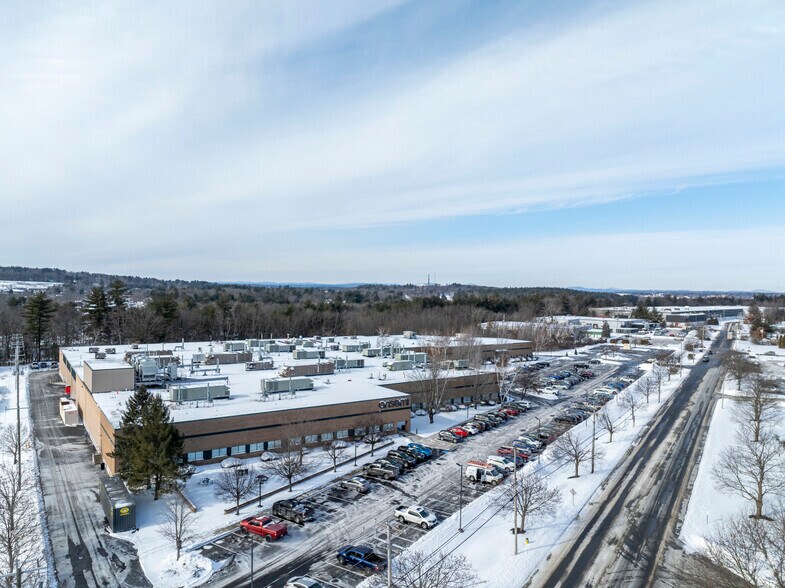 5 Wentworth Dr, Hudson, NH à louer - Aérien - Image 2 de 11