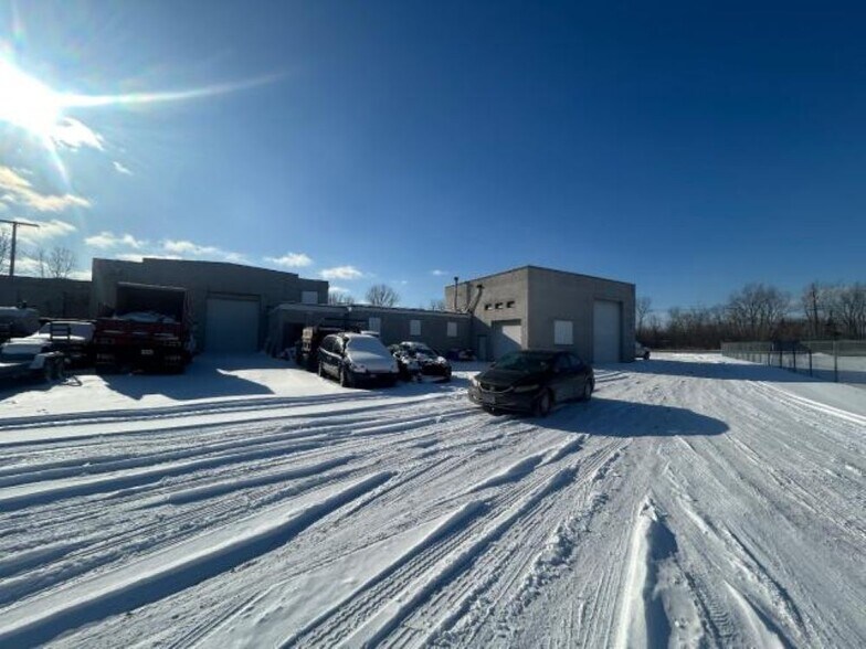 6149 Cleveland St, Merrillville, IN à vendre - Photo du bâtiment - Image 2 de 25