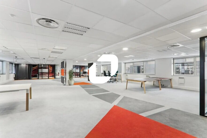 Office in Noisy-le-Grand for lease - Interior Photo - Image 3 of 11