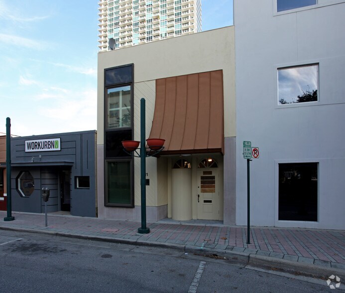 211 N Magnolia Ave, Orlando, FL à louer - Photo du bâtiment - Image 2 de 22