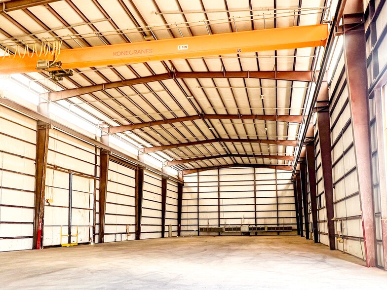 2599 FM 3033, Stanton, TX for lease - Interior Photo - Image 3 of 39