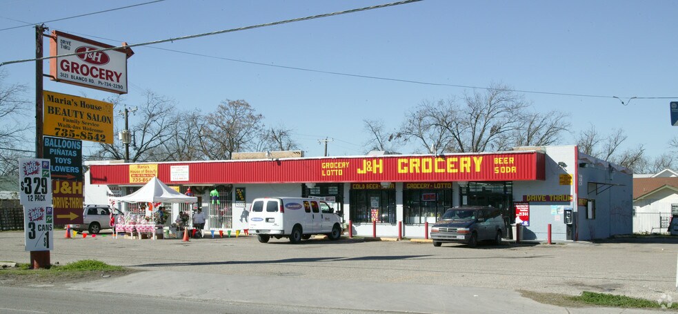 3117-3121 Blanco Rd, San Antonio, TX à louer - Photo du bâtiment - Image 2 de 7