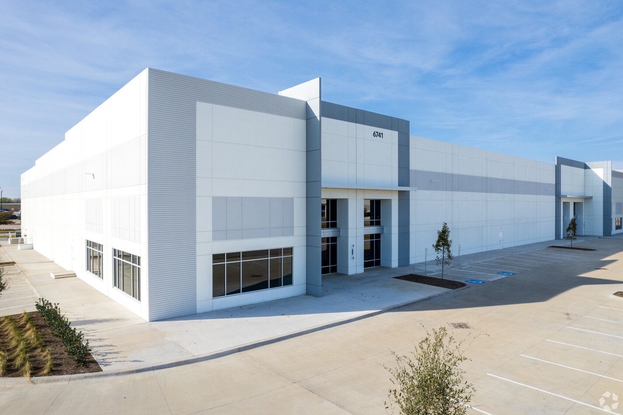 6741 Midway Rd, Haltom City, TX for lease Primary Photo- Image 1 of 10