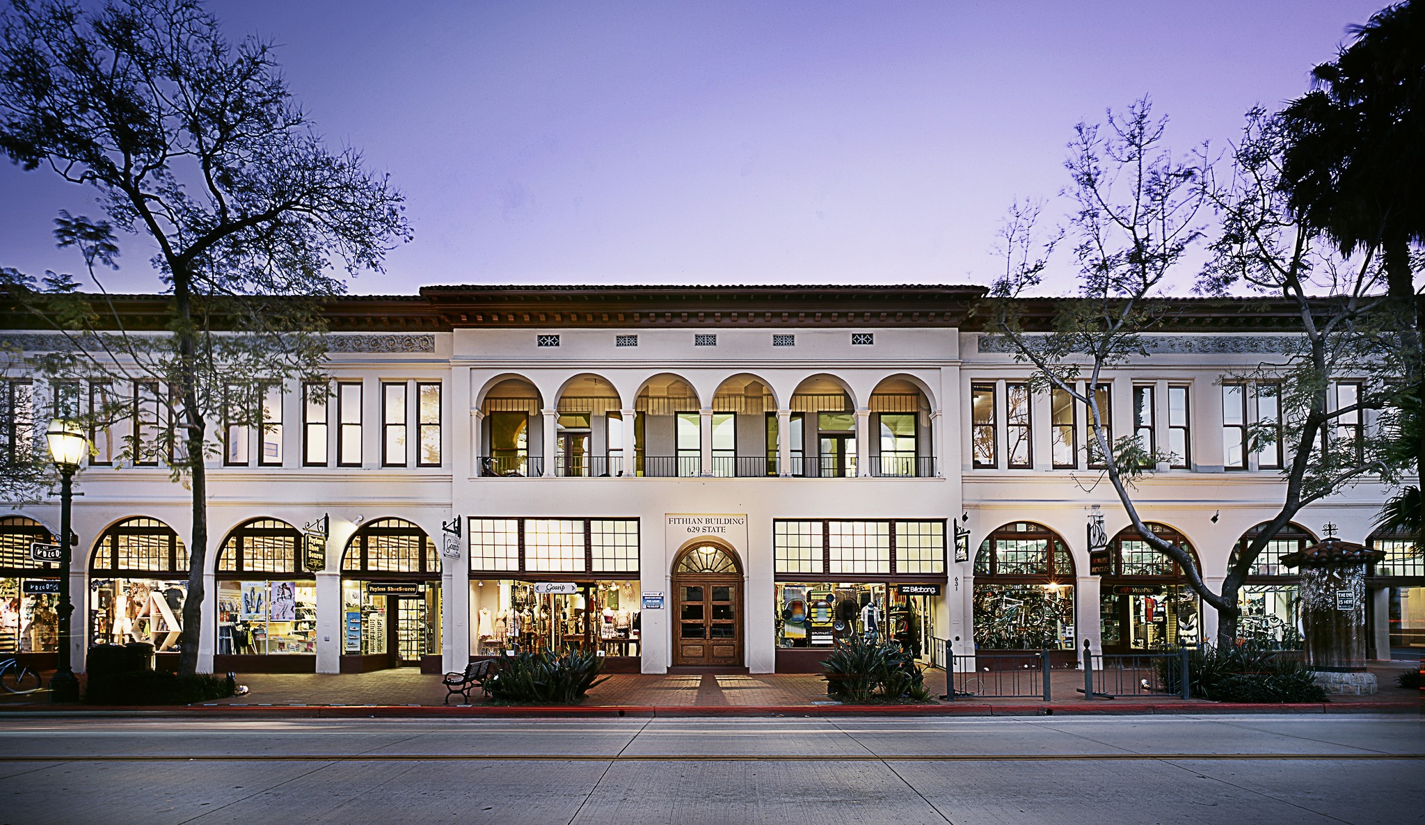 625-635 State St, Santa Barbara, CA à louer Photo du b timent- Image 1 de 12