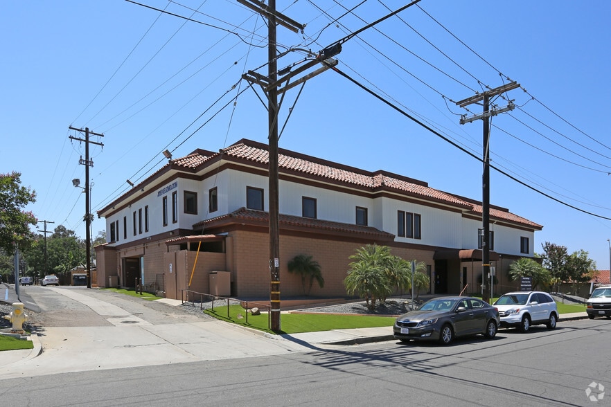 255 N Elm St, Escondido, CA for sale - Building Photo - Image 1 of 13