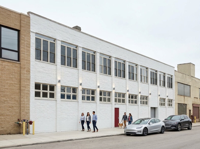 1641 W Carroll Ave, Chicago, IL for lease - Building Photo - Image 1 of 1