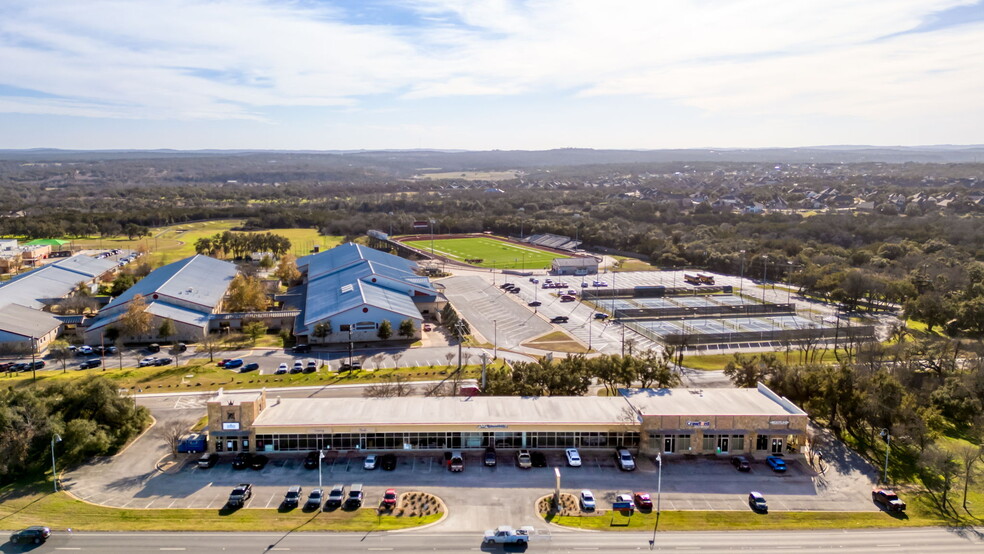 2001 W Hwy 290, Dripping Springs, TX for lease - Building Photo - Image 2 of 9