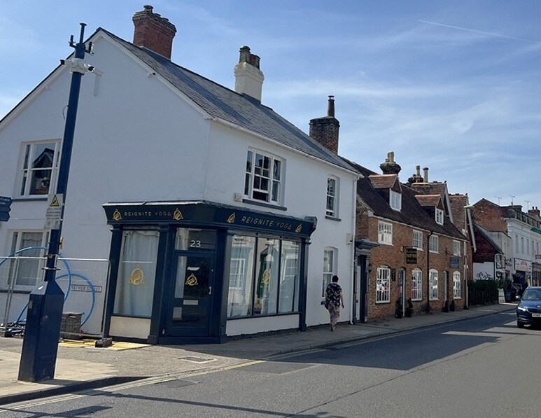 23 Normandy St, Alton for lease Primary Photo- Image 1 of 2