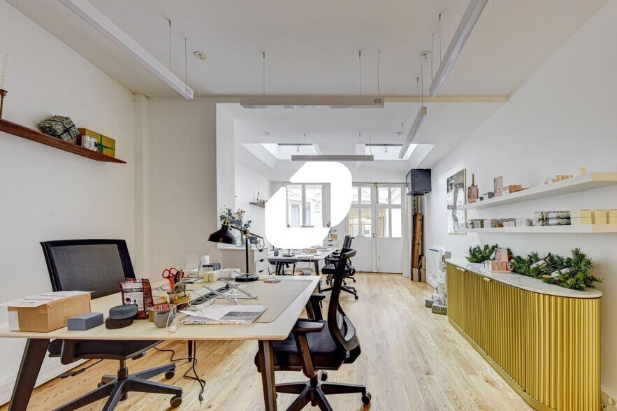 Bureau dans Paris à vendre - Photo du bâtiment - Image 1 de 13