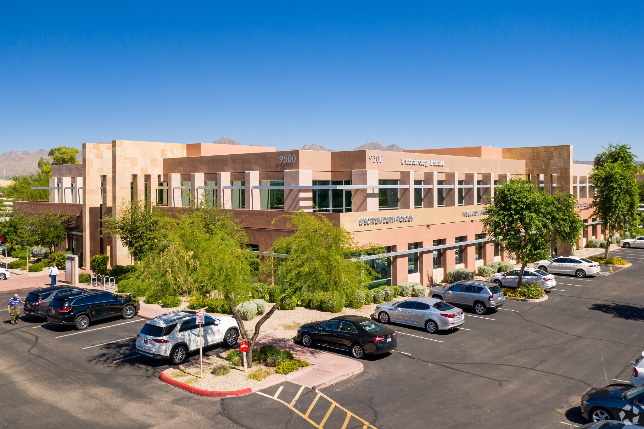 9500 E Ironwood Square Dr, Scottsdale, AZ à louer Photo du bâtiment- Image 1 de 9