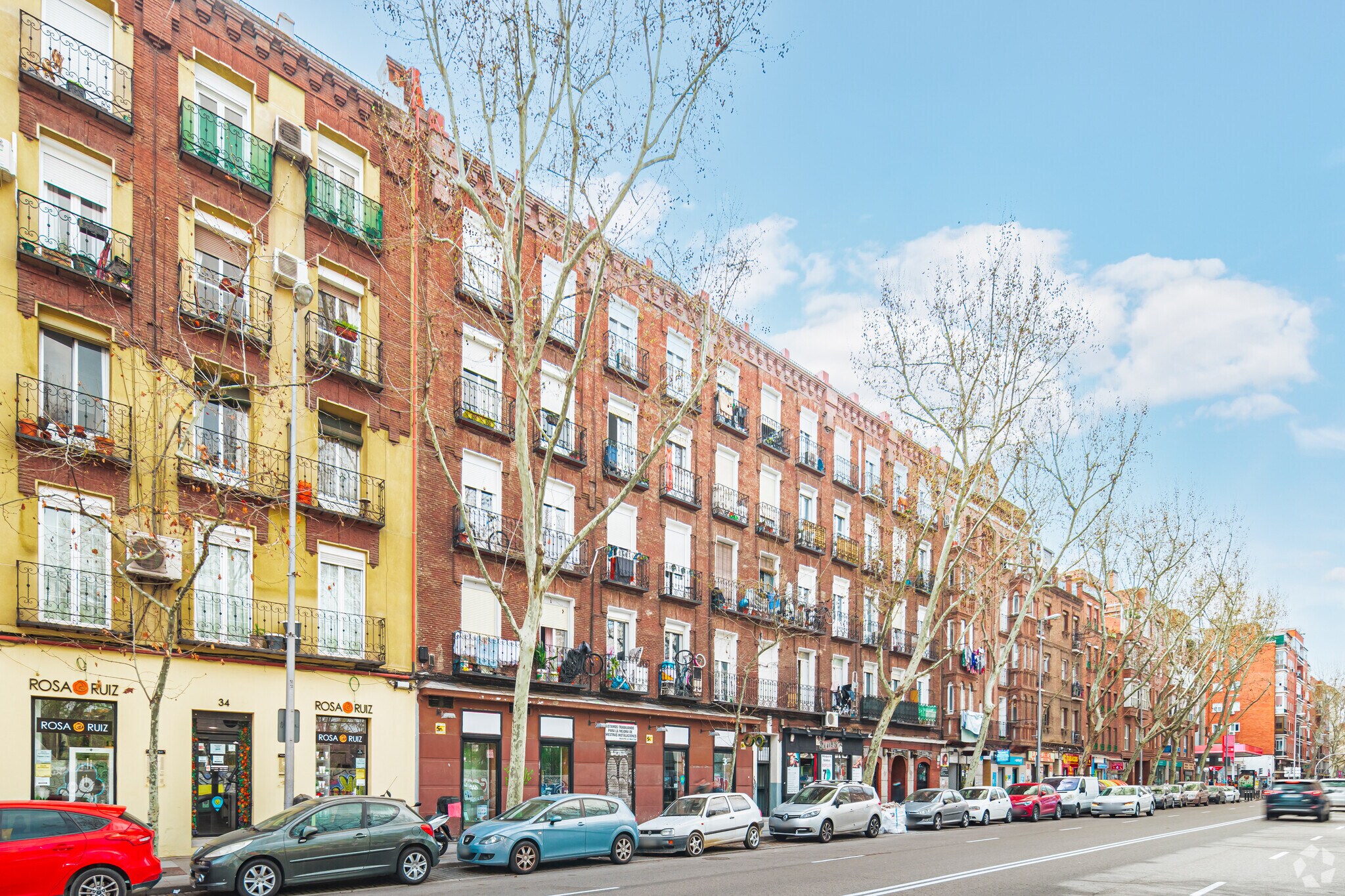 Multifamily in Madrid, Madrid for sale Primary Photo- Image 1 of 3