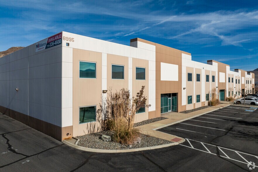 8995 Terabyte Dr, Reno, NV à louer - Photo du bâtiment - Image 2 de 5