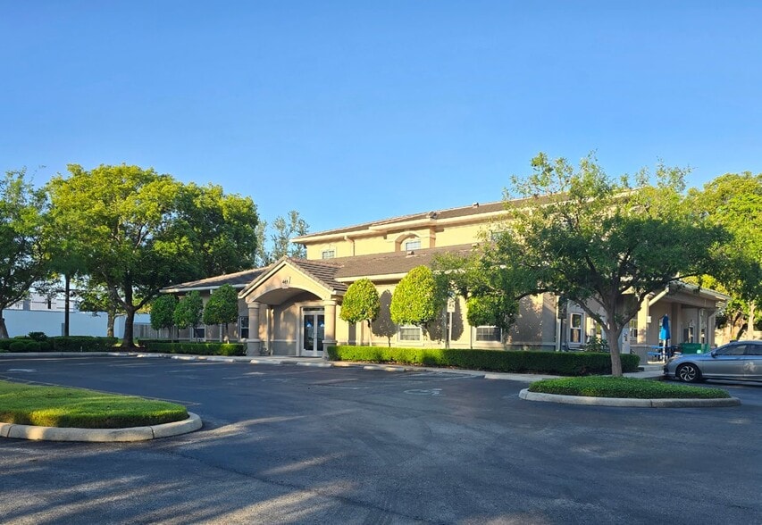 465 W Warren Ave, Longwood, FL for sale - Building Photo - Image 2 of 19