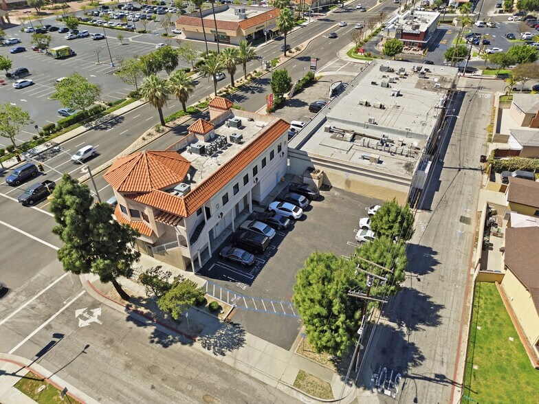 8745 Whittier Blvd, Pico Rivera, CA à louer - Photo du bâtiment - Image 3 de 12