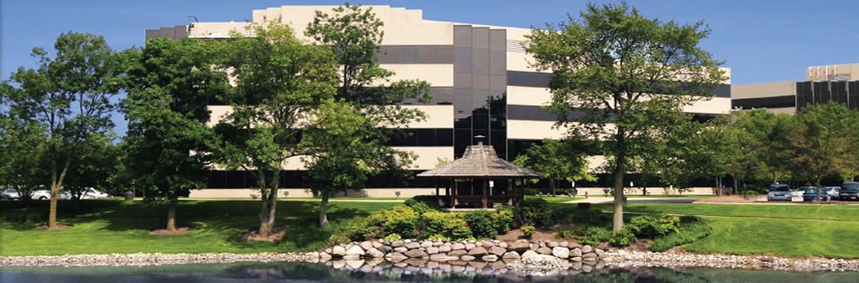 75 Tri State International, Lincolnshire, IL for lease - Building Photo - Image 2 of 11