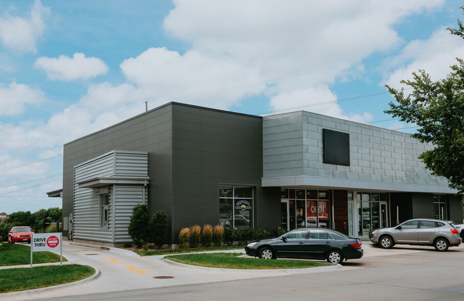 5025 Lindberg St, Lincoln, NE for lease - Building Photo - Image 1 of 3