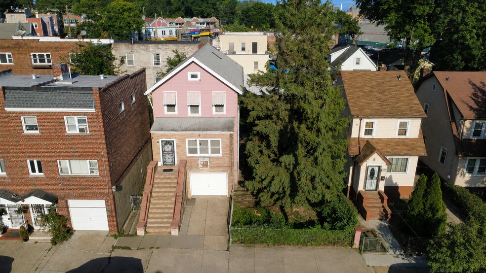 3044 Young Ave, Bronx, NY à vendre - Photo du bâtiment - Image 2 de 3