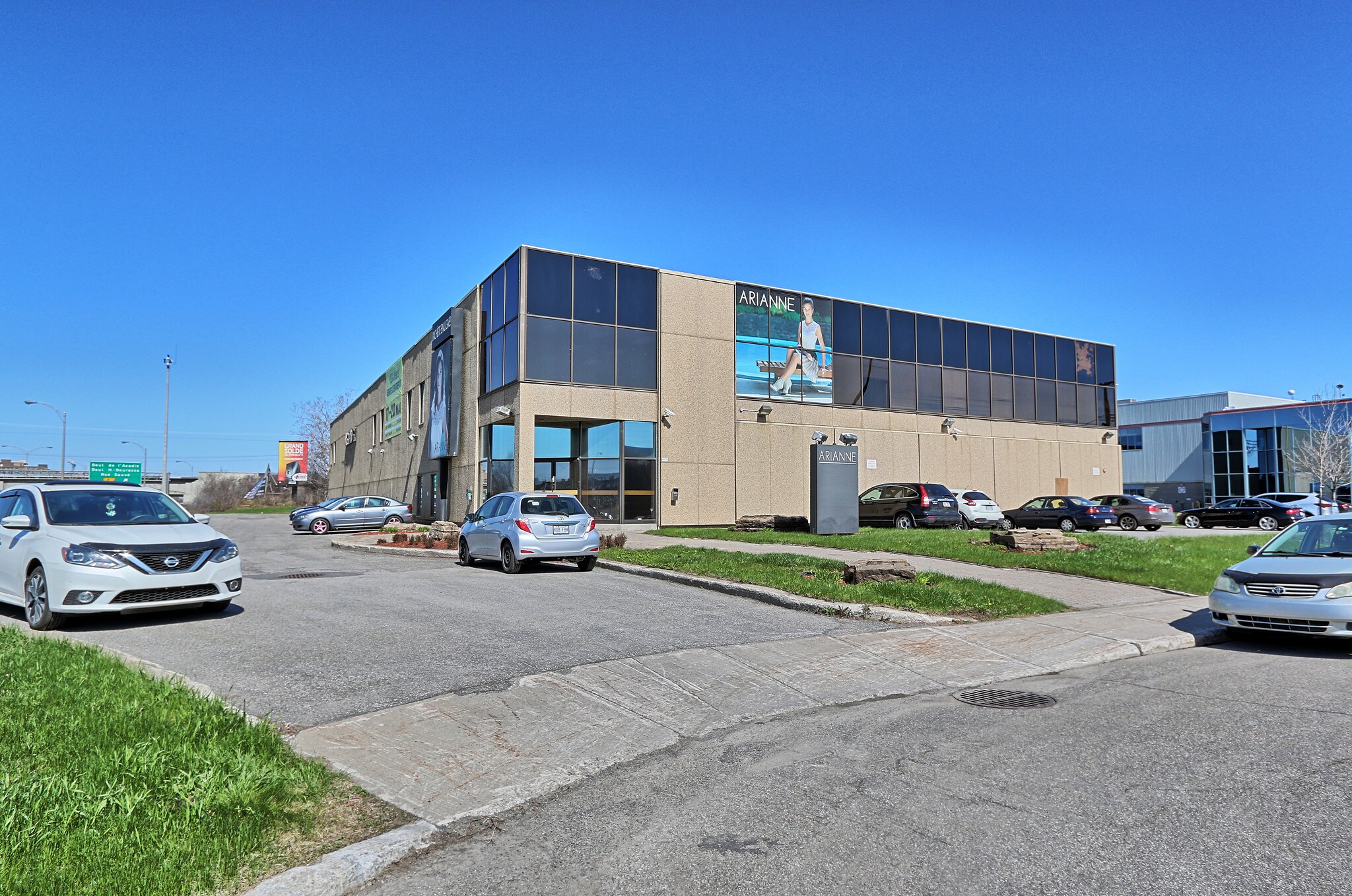 1655 Rue de Louvain O O, Montréal, QC for sale Building Photo- Image 1 of 1