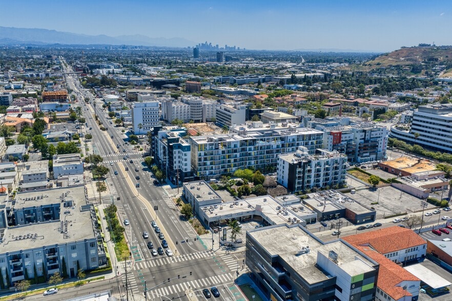 10020-10036 Venice Blvd, Culver City, CA for lease - Building Photo - Image 3 of 10
