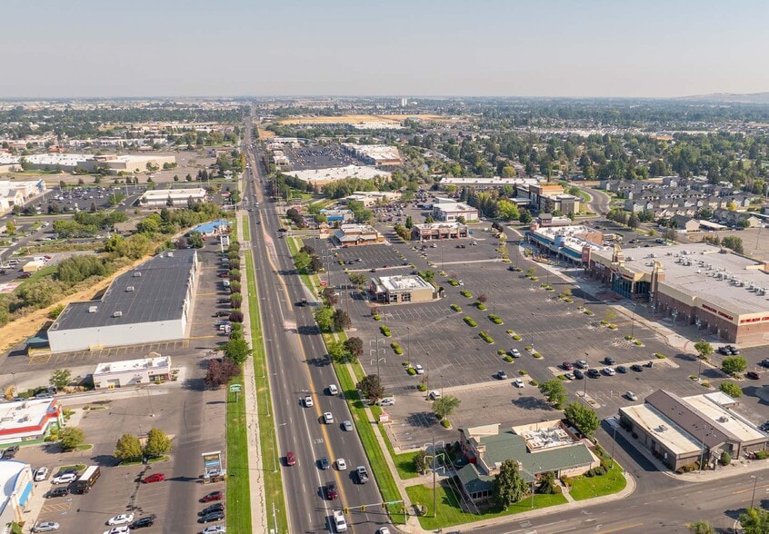 2455 E 25th St, Idaho Falls, ID for lease - Building Photo - Image 2 of 4
