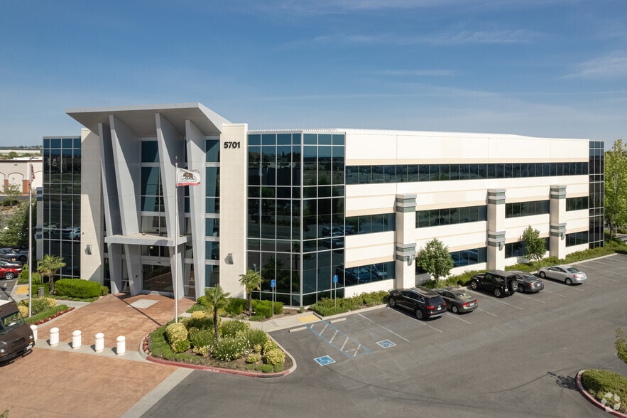 5701 lonetree Blvd, Rocklin, CA for lease - Building Photo - Image 2 of 8