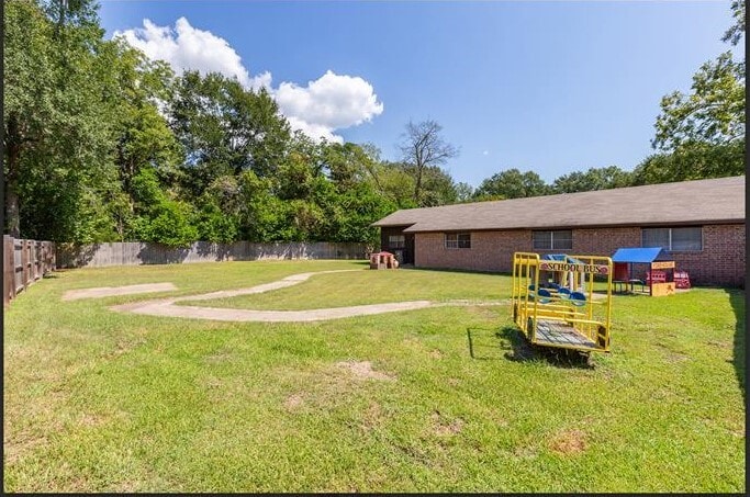 806 Pershing Ave, Lufkin, TX à vendre - Photo du bâtiment - Image 3 de 20