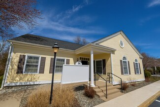 Plus de détails pour 450 Veterans Memorial Pky, East Providence, RI - Bureau à louer