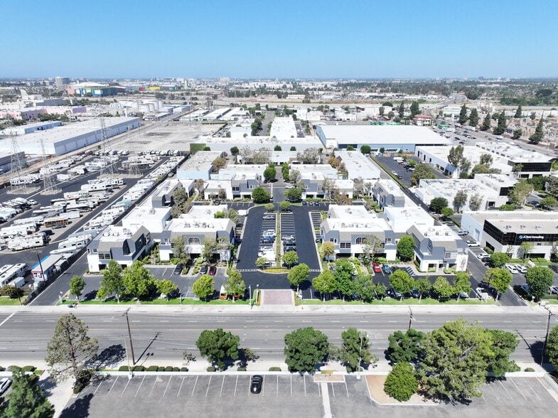 1594 N Batavia St, Orange, CA for sale - Building Photo - Image 2 of 2