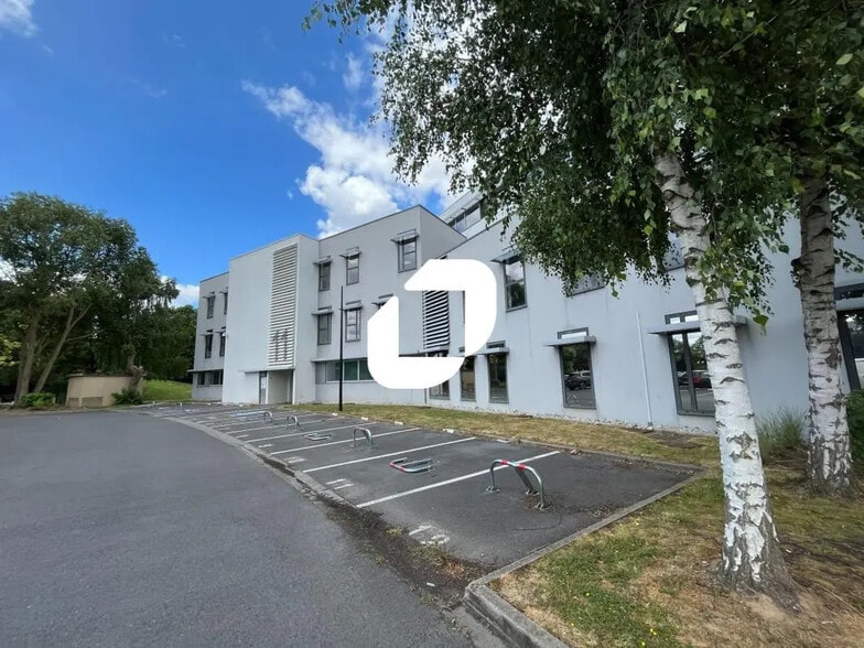 11-13 Rue John Hadley, Villeneuve-d'Ascq for lease - Building Photo - Image 2 of 30