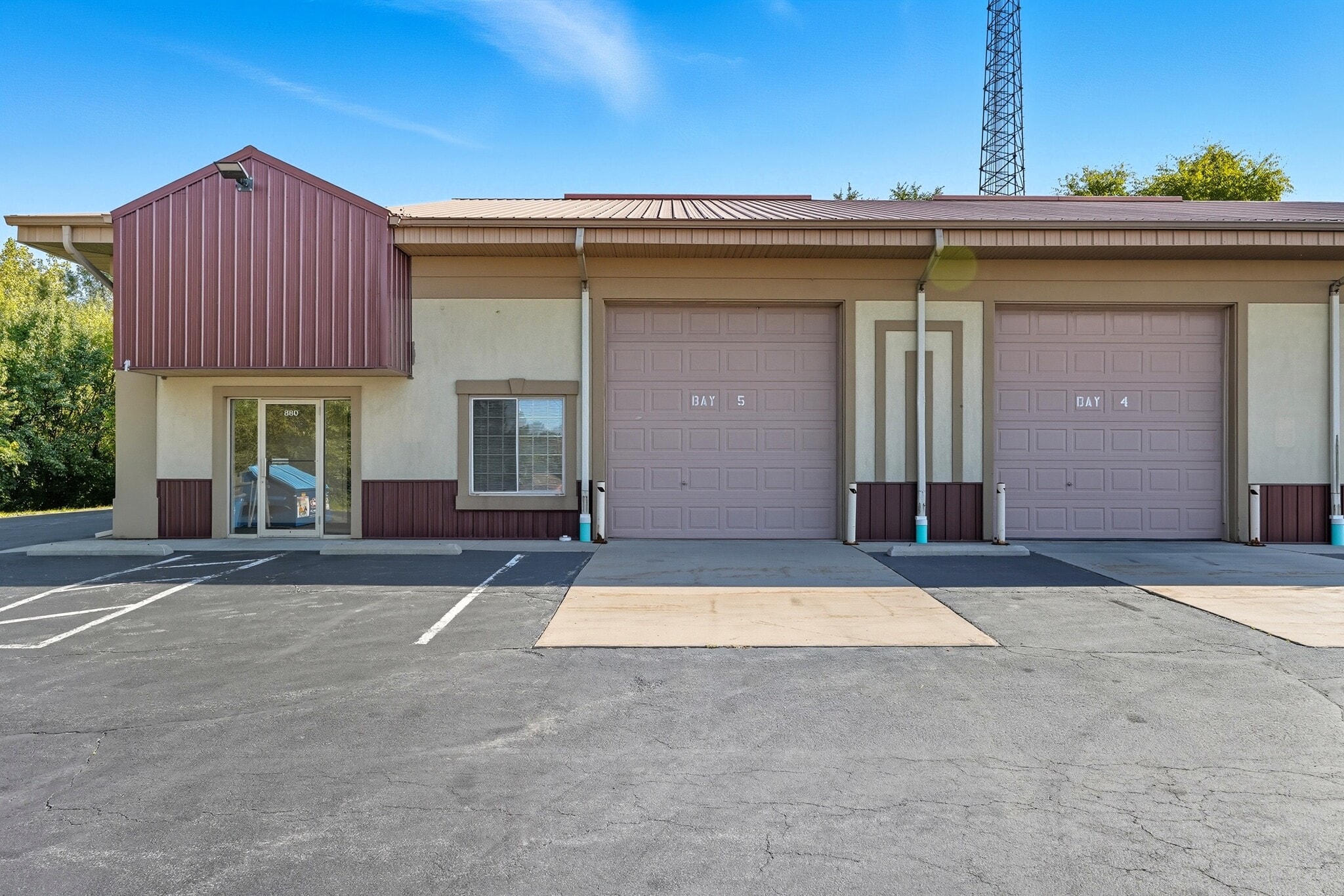 870-880 N Madison St, Crown Point, IN for lease Building Photo- Image 1 of 16