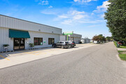 Airport Blvd Warehouse Spaces For Lease - Entrepôt