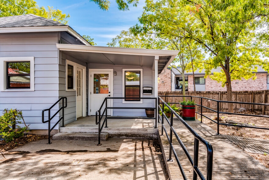 1721 W 35th St, Austin, TX for sale - Primary Photo - Image 1 of 19