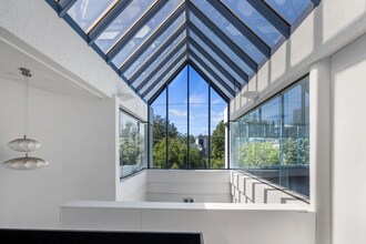 26 Thomson St, South Melbourne for lease Interior Photo- Image 1 of 16