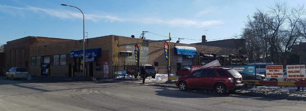 4253 W Grand Ave, Chicago, IL à vendre - Photo du bâtiment - Image 1 de 3